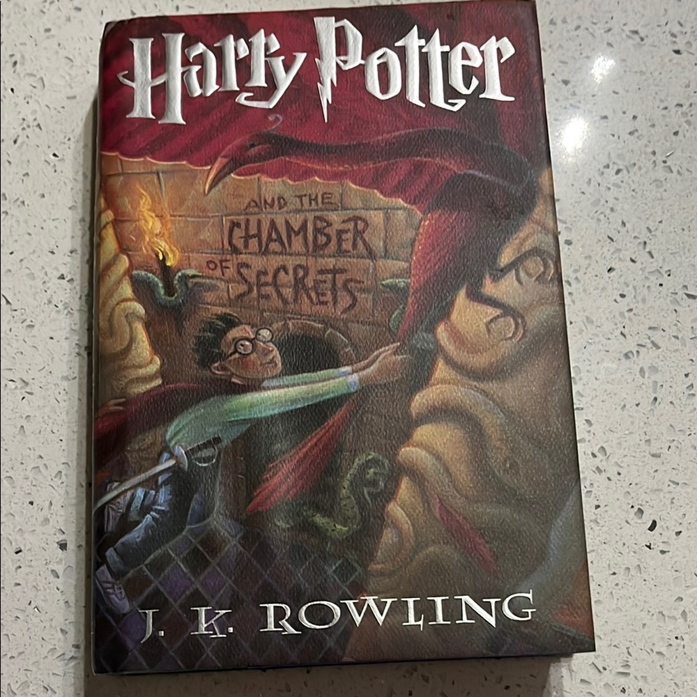 Warner Bros. Harry‎ Potter Book with Red and Green Cover